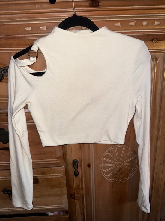 Better Be Tops - Better Be White Asymmetrical Cutout Ring-Accent Long Sleeve Crop Top